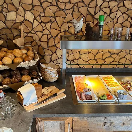 Lenneplaetze Szálloda