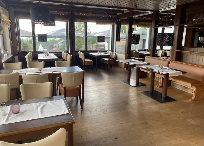 Hotell Lenneplaetze 3*